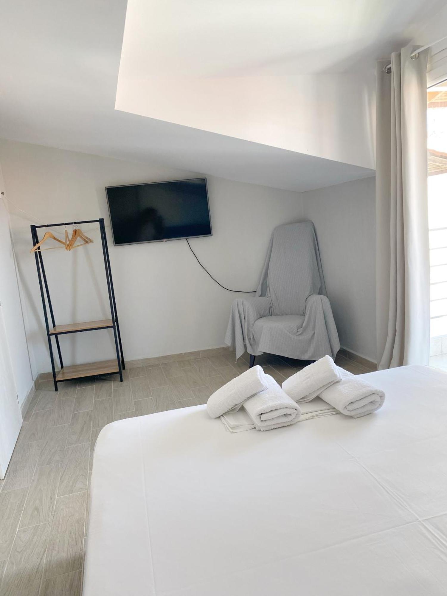Delia Apartments Пефкохори Экстерьер фото